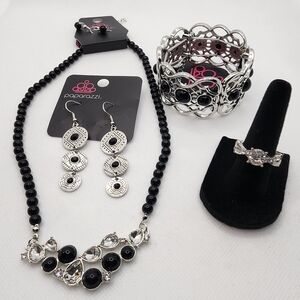 Paparazzi Black and Silver Necklace Set